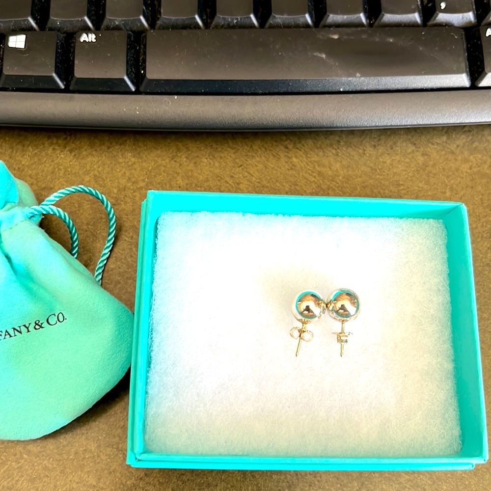 Tiffany hall earrings silver 8mm
